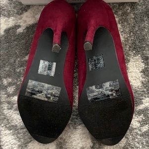 Forever 21 Shoes - Forever 21 Burgundy Wine Faux Suede Heels 8.5 Forever 21 Shoes - Forever 21 Burgundy Wine Faux Suede Heels 8.5